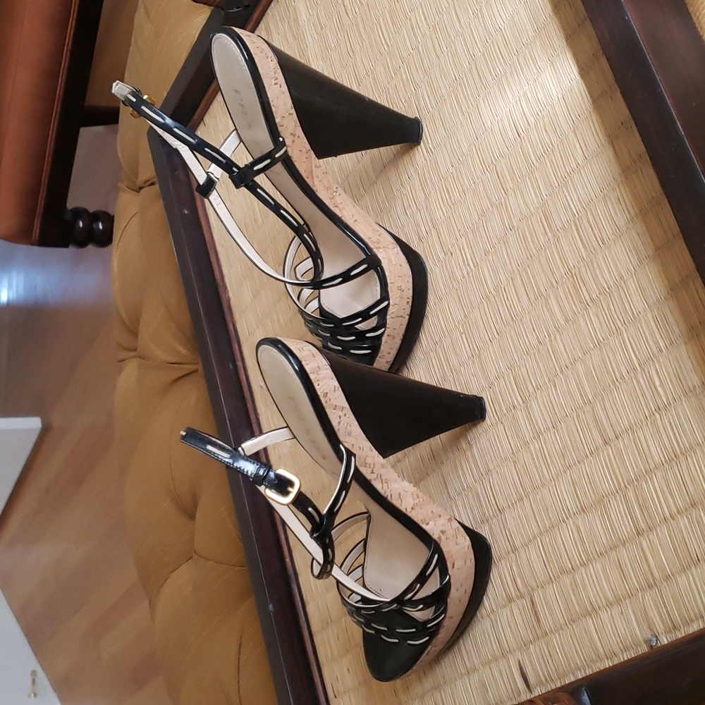 Prada patent/cork sandals - Picture 4 of 5